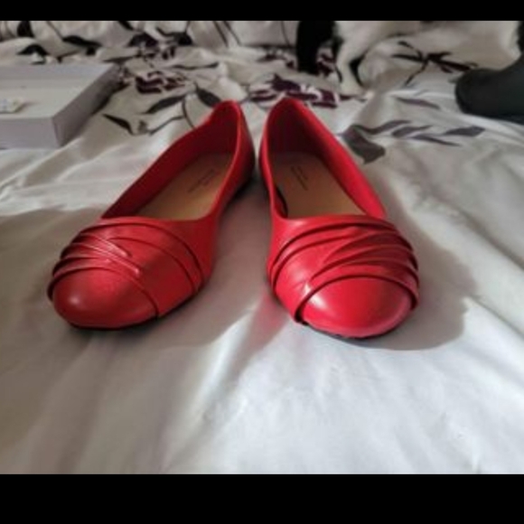 Dress shoe, flats - Picture 2 of 2